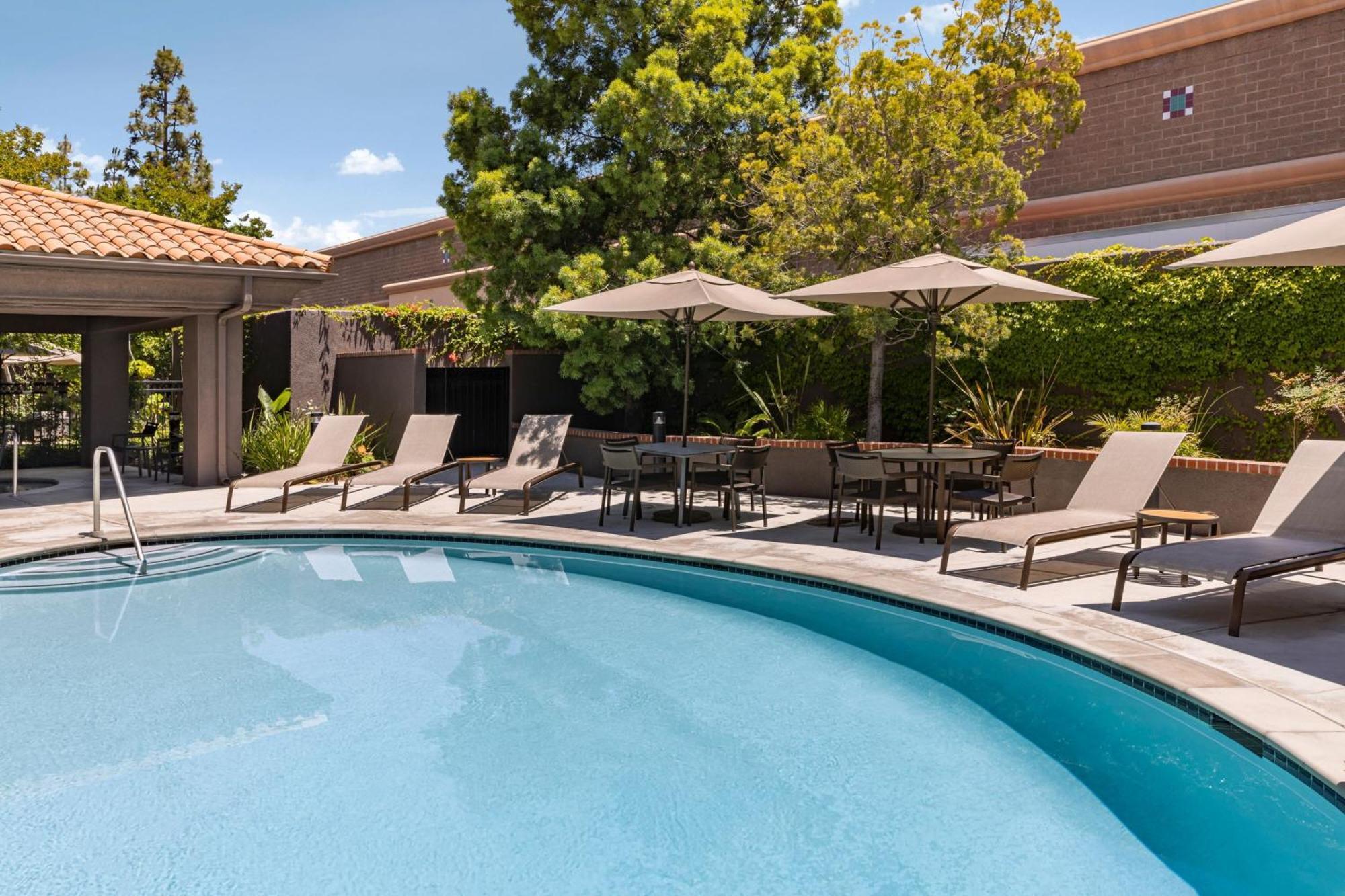 Courtyard Ventura Сими-Вэлли Экстерьер фото