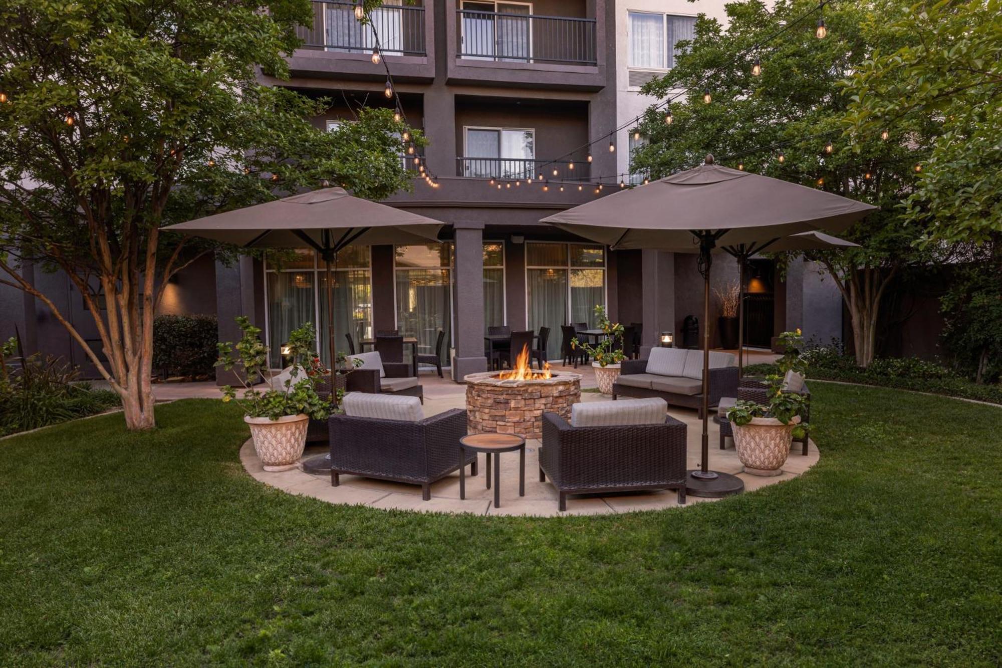 Courtyard Ventura Сими-Вэлли Экстерьер фото